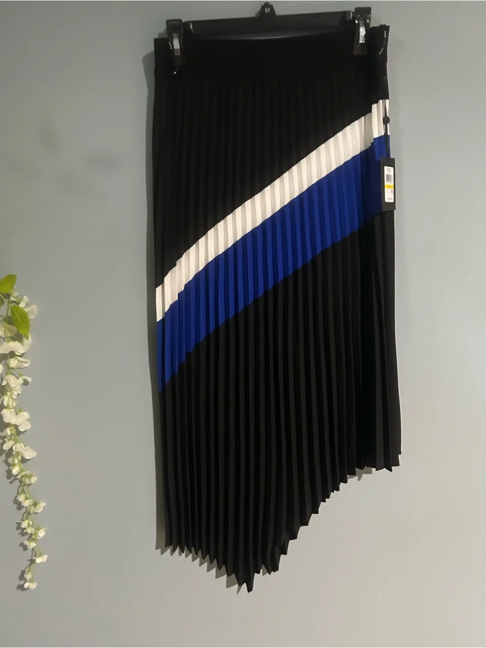 Dkny asymmetrical pleated